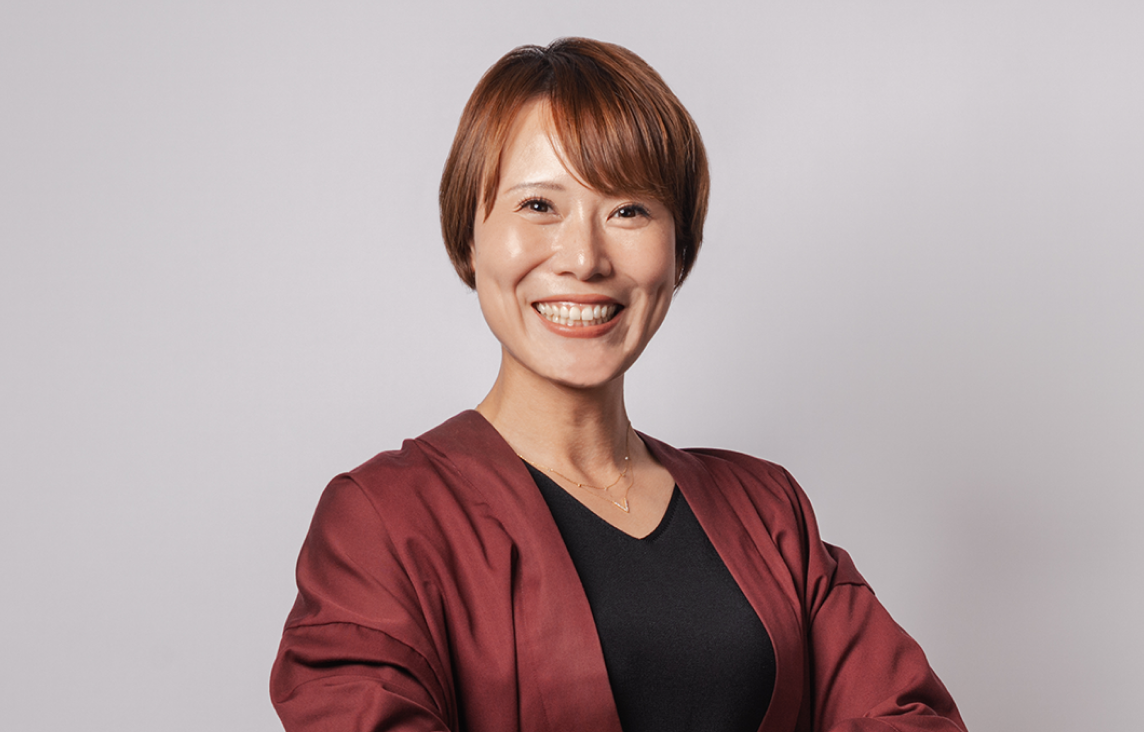 レオズランド株式会社 体表（市川 遥）の笑顔の写真