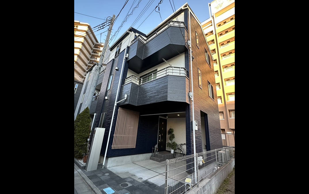 屋根外壁塗装、ルーバー工事 After