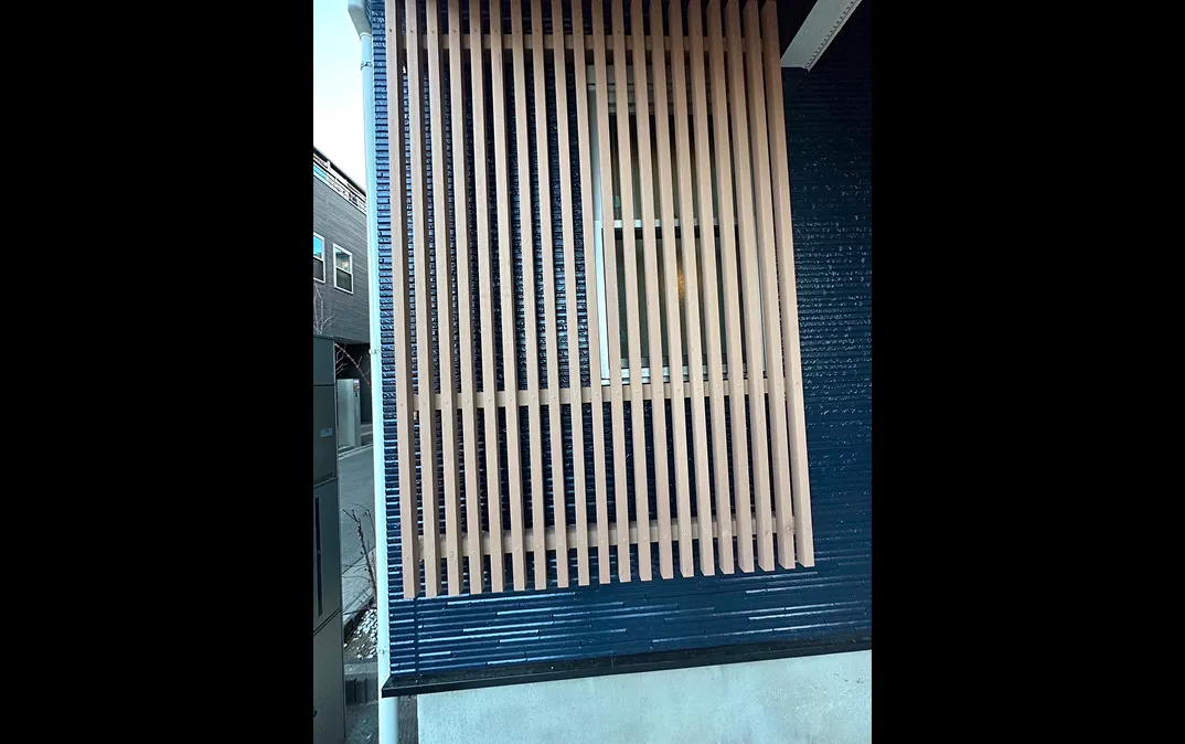 屋根外壁塗装、ルーバー工事 After