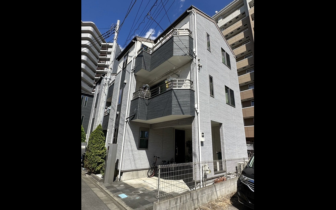 屋根外壁塗装、ルーバー工事 Before